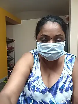 queendivya online show from 01/19/26, 01:04