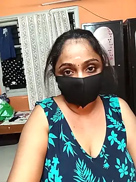 queendivya online show from 05/13/26, 05:10