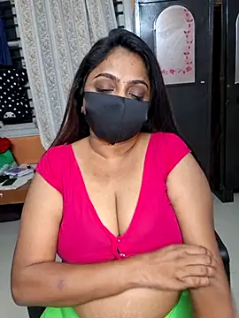 queendivya online show from 05/19/26, 04:46