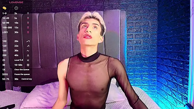 Snapshot of Erick_Velveth chatting on 11/14/25, 05:39 Erick Velveth online show from 11/14/25, 05:39