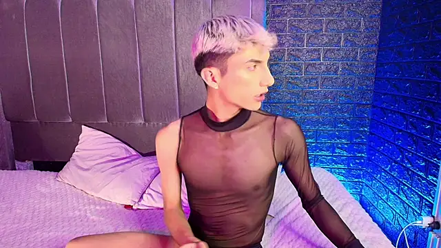 Snapshot of Erick_Velveth chatting on 11/18/25, 04:50 Erick Velveth online show from 11/18/25, 04:50