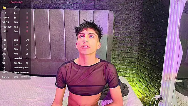 Snapshot of Erick_Velveth chatting on 12/18/25, 05:13 Erick Velveth online show from 12/18/25, 05:13