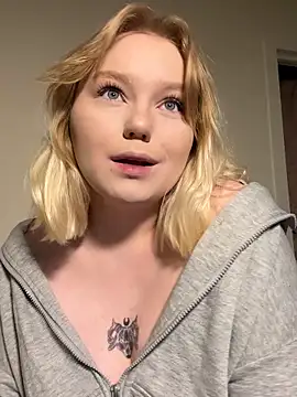 Snapshot of lame_cat chatting on 09/20/25, 12:11 lame cat online show from 09/20/25, 12:11