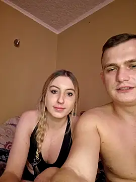 Snapshot of xincognito666x chatting on 11/13/25, 12:15 xincognito666x online show from 11/13/25, 12:15