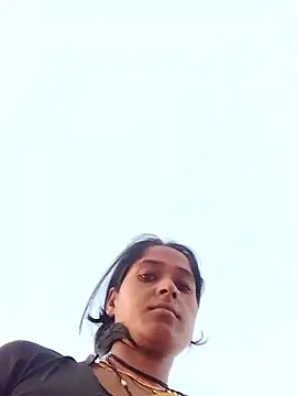 Hot reshmaji online show from 04/16/26, 12:44