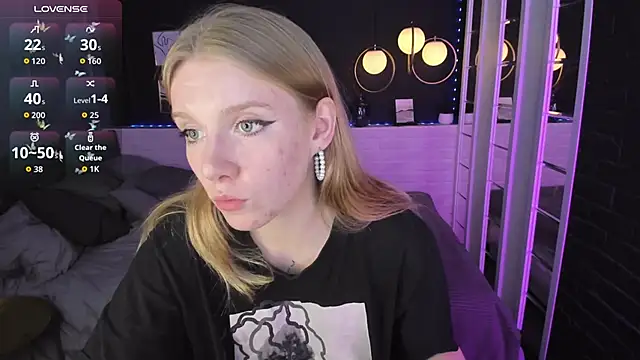 Layla Glam online show from 09/20/25, 01:34