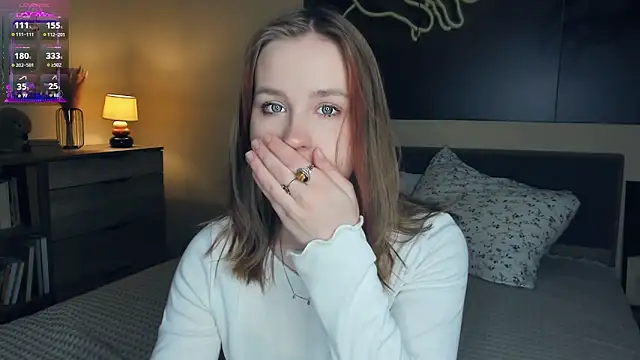 MaliaBourraine online show from 10/13/25, 08:03