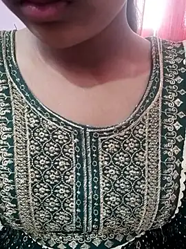 pari rani7 online show from 11/24/25, 03:39