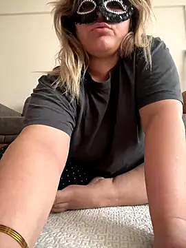 Snapshot of Heidaa chatting on 12/15/25, 07:34 Heidaa online show from 12/15/25, 07:34