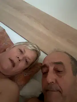 Snapshot of VyC7564 chatting on 10/25/25, 08:33 VyC7564 online show from 10/25/25, 08:33