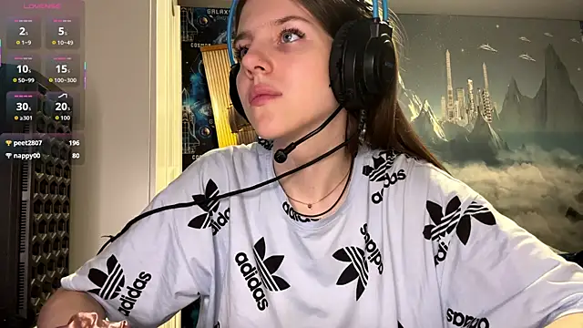 Elira Breeze online show from 01/05/26, 05:27