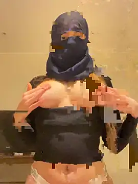 Snapshot of lilita9 chatting on 12/15/25, 05:39 lilita9 online show from 12/15/25, 05:39