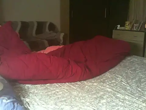 Lauray1 online show from 11/28/25, 05:04