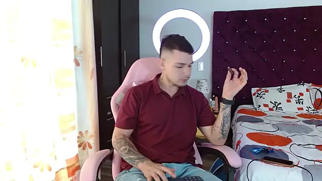 BooyHott  online show from 10/30/25, 07:03