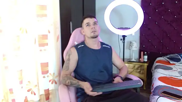 BooyHott  online show from 11/01/25, 06:54