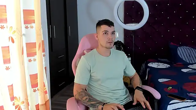 BooyHott  online show from 11/26/25, 06:53