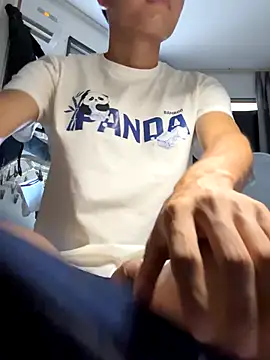 leeyoung  online show from 10/06/25, 09:18