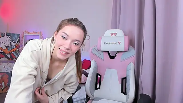 Leri Dells online show from 10/10/25, 03:05