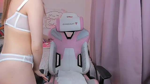 Leri Dells online show from 10/18/25, 02:58