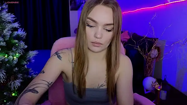 KitsyMoore online show from 12/20/25, 01:07