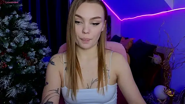 KitsyMoore online show from 01/05/26, 06:11