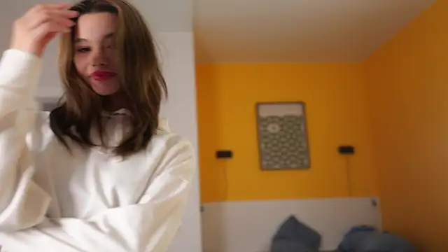 Snapshot of lovekissmes chatting on 10/26/25, 02:12 lovekissmes online show from 10/26/25, 02:12