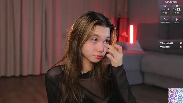 Snapshot of lovekissmes chatting on 11/30/25, 03:49 lovekissmes online show from 11/30/25, 03:49