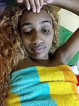 Barbiefox24 online show from 05/17/26, 07:28