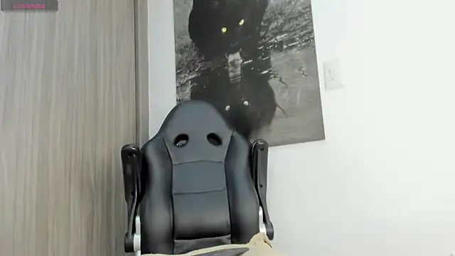 KAYLA BATISTA  online show from 12/02/25, 03:01