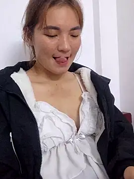 phuongxinhxan online show from 11/26/25, 02:40