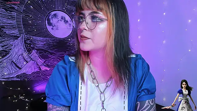 Hallucigenia  online show from 10/31/25, 07:37