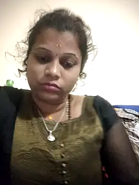 Snapshot of sweetqueen143 chatting on 11/15/25, 05:31 sweetqueen143 online show from 11/15/25, 05:31