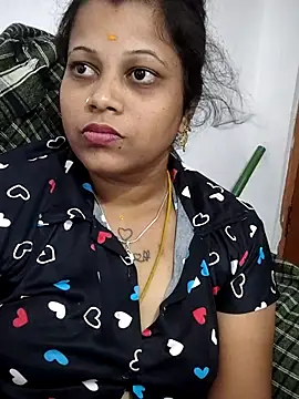 sweetqueen143 online show from 05/15/26, 11:45