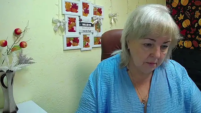 MilenaWedxy online show from 11/30/25, 06:17