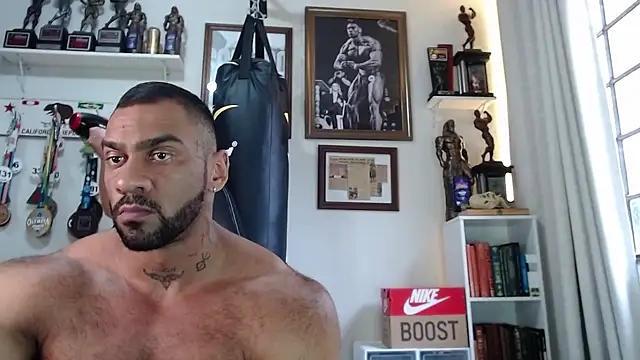 Snapshot of henryhadesflirt chatting on 10/30/25, 07:47 henryhadesflirt online show from 10/30/25, 07:47