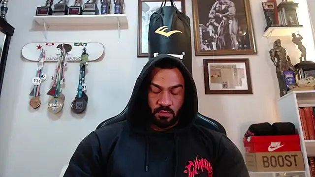 henryhadesflirt online show from 04/08/26, 10:04