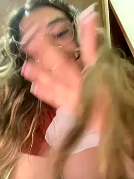 Aphrill online show from 09/22/25, 12:23