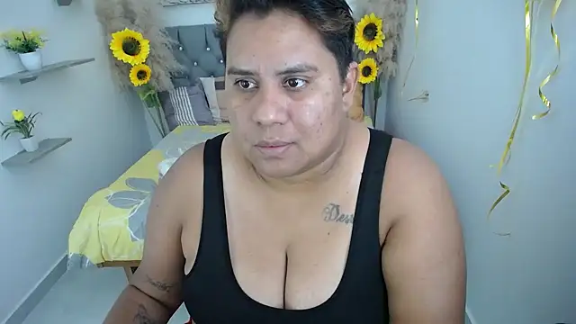 hotlesby valery online show from 10/08/25, 07:00