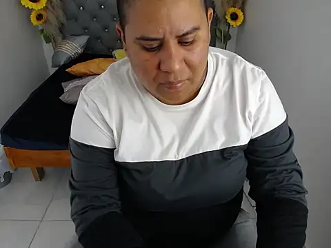 hotlesby valery online show from 04/06/26, 11:33