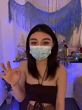 Snapshot of fioralba chatting on 10/17/25, 11:40 fioralba online show from 10/17/25, 11:40