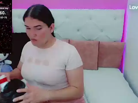 x daniiela x online show from 10/22/25, 07:35