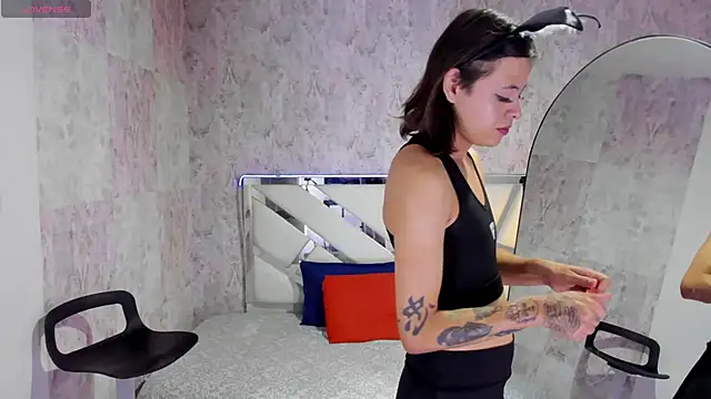 Snapshot of sarita_princess7 chatting on 11/17/25, 08:14 sarita princess7 online show from 11/17/25, 08:14