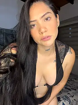 Snapshot of liahouses chatting on 10/08/25, 12:30 liahouses online show from 10/08/25, 12:30