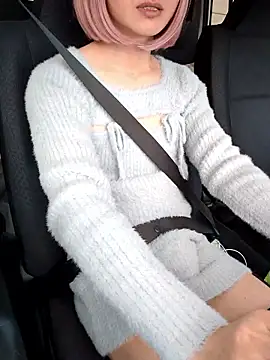 Snapshot of takusaki223 chatting on 11/14/25, 04:22 takusaki223 online show from 11/14/25, 04:22