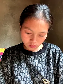 Halyy xx online show from 10/06/25, 06:11