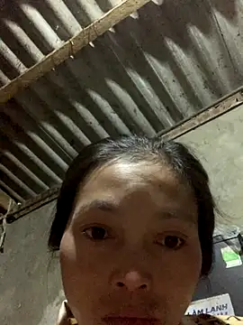 Halyy xx online show from 10/18/25, 11:05