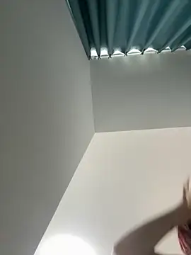 Snapshot of uiui521 chatting on 09/25/25, 05:44 uiui521 online show from 09/25/25, 05:44