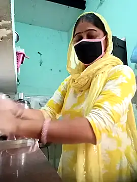 Cute-Charvii online show from 03/05/26, 06:42