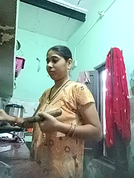 Cute-Charvii online show from 04/06/26, 01:14