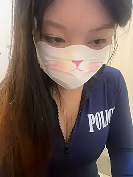 AZ37866 online show from 11/02/25, 02:14